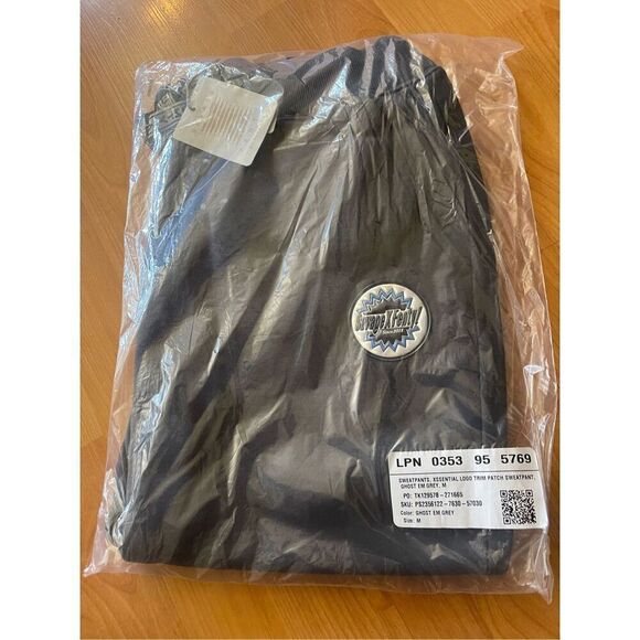 Savage X Fenty Unisex Xssential Logo Trim Patch Sweatpants Size M Ghost ‘Em Grey - Picture 5 of 6